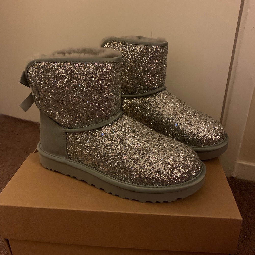 NIB UGG Bailey Bow Mini Cosmos Boots - Picture 2 of 6